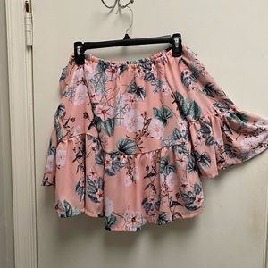 Strapless summer shirt with bell sleeves